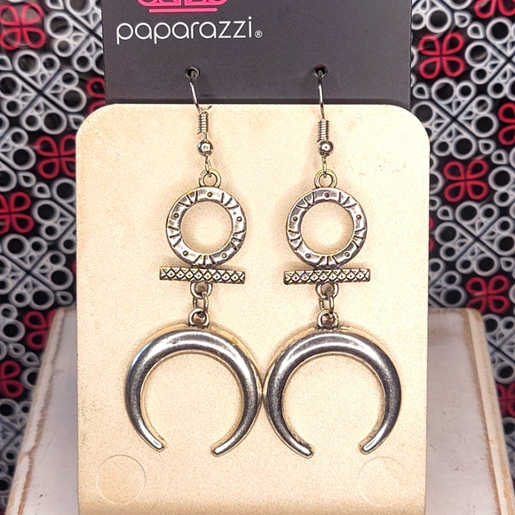 Majestically Moon Child” Silver Crescent Earrings - Picture 1 of 2